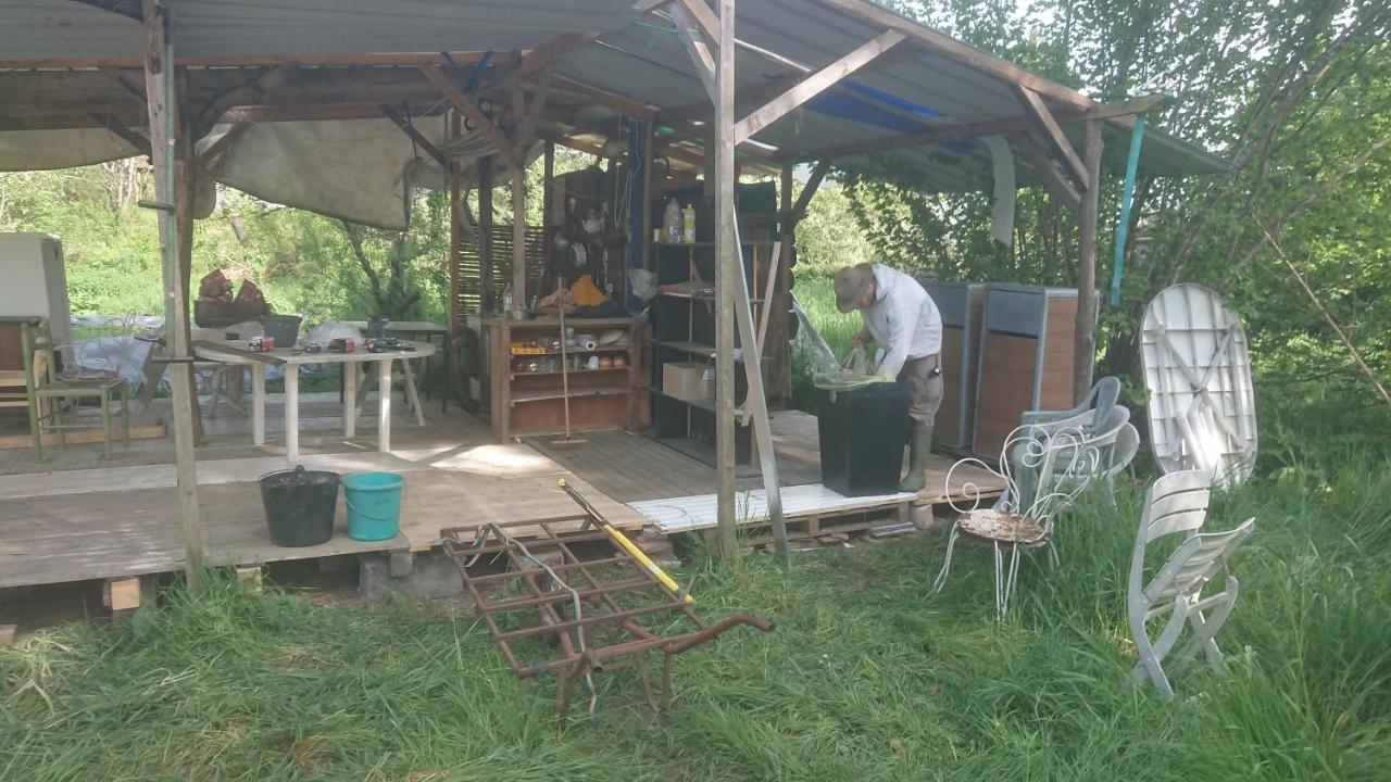 Yourte Rustique En Permaculture Creysse  Bagian luar foto